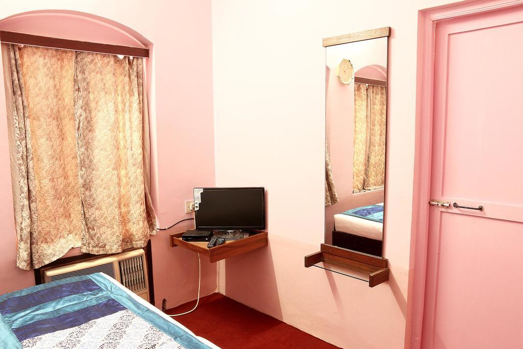 Oyo 2967 Bella Vista Hotel Колката Екстериор снимка