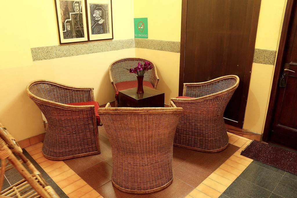 Oyo 2967 Bella Vista Hotel Колката Екстериор снимка