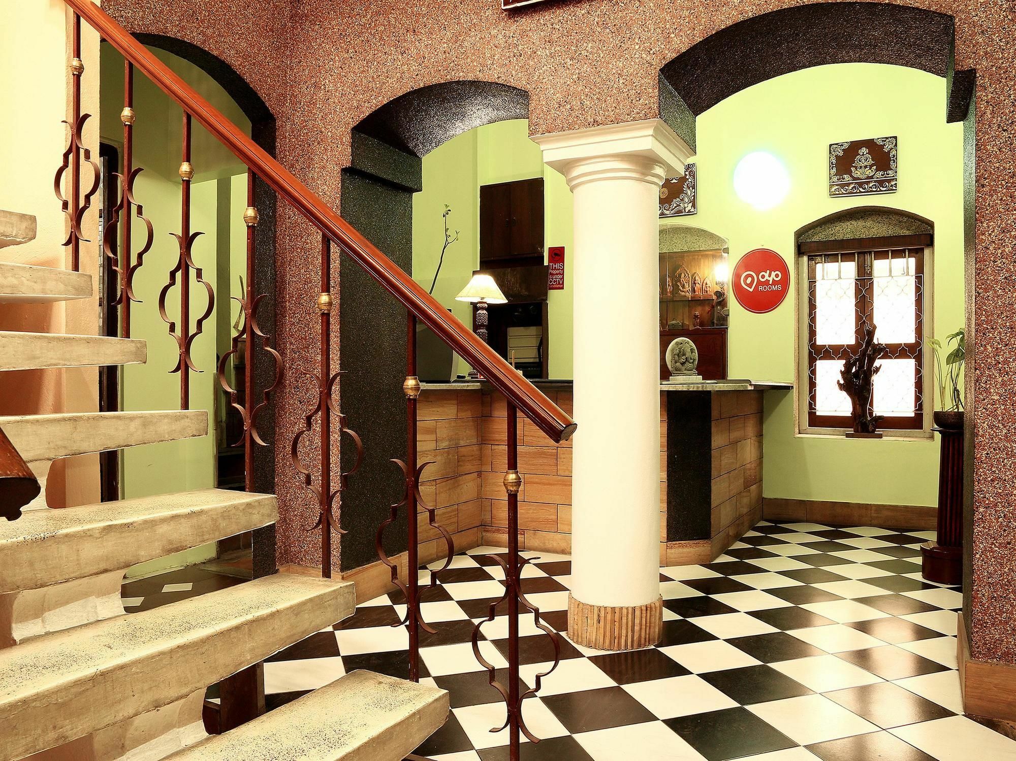 Oyo 2967 Bella Vista Hotel Колката Екстериор снимка